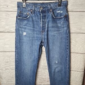Classic Levi's 501 Distressed Jeans (Size 28Wx32L)
